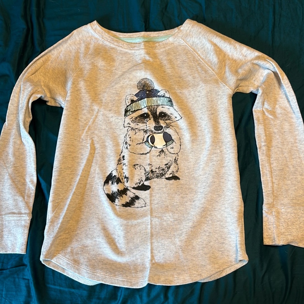 Sonoma thermal tee with raccoon.  Size small.
